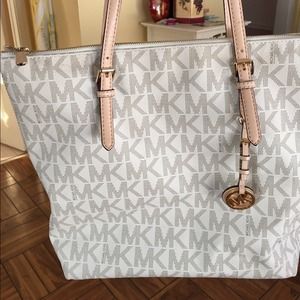 Michael Kors jet set tote