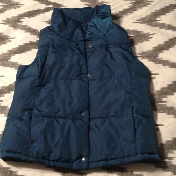 Sweet Peacock Teal Puffer Vest - Picture 2 of 4