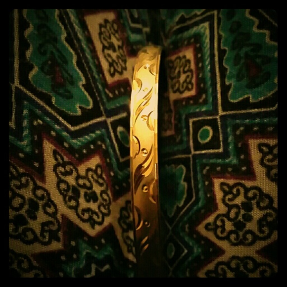 Gold plated Bangle Bracelet.