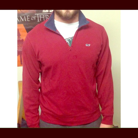 Mens medium Vineyard Vines pullover