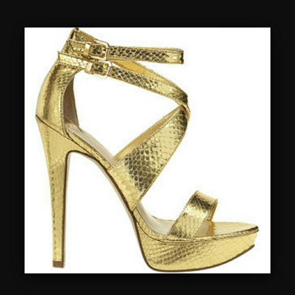 Nine West Shoes - Nine West gold platform sandal!!!!
