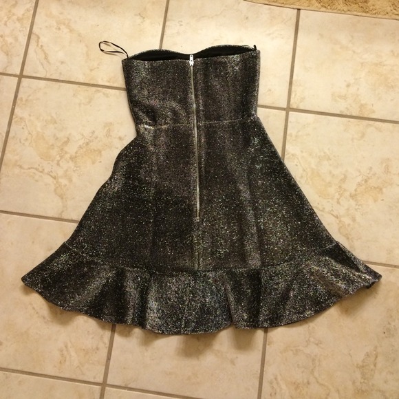 Sparkly silver dress - Picture 2 of 3