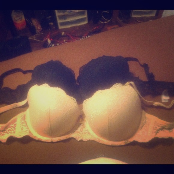 2 bras