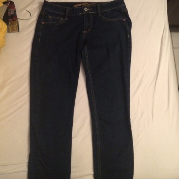 A Pair Of Jeans. SIZE 5 Skinny, Long. (ARIZONA)