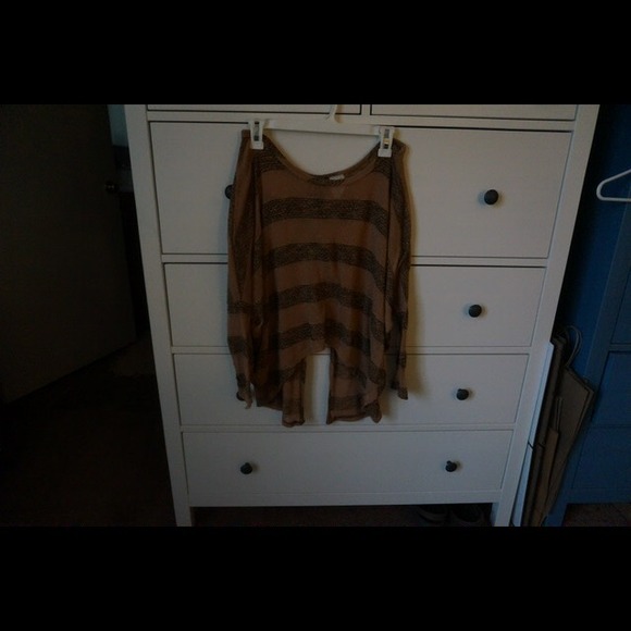 Stripped open back button sweater - Picture 2 of 3