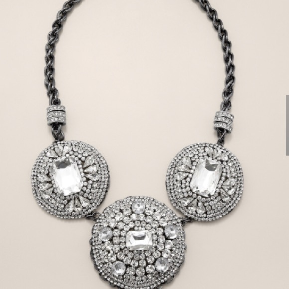 Statement necklace