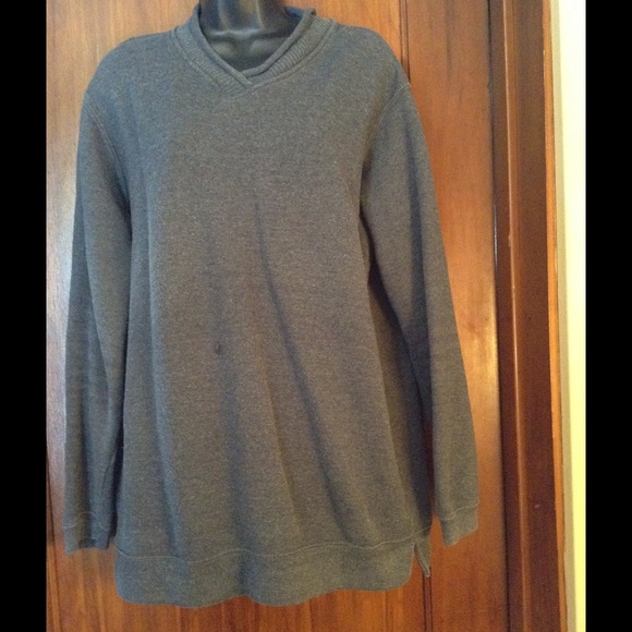 Long sleeves grey sweat shirt