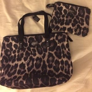 ✨Coach factory ocelot print tote!✨
