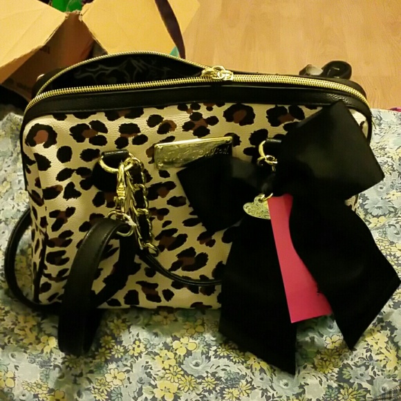 Betsey Johnson Medium Be Mine Speedy