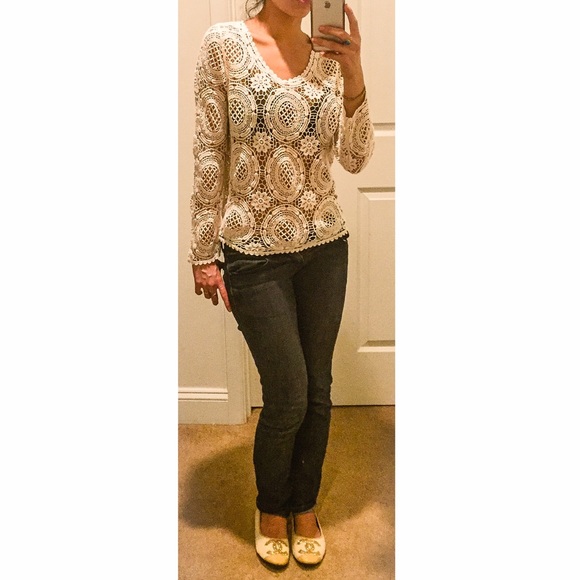 SALE ⛔️ Crotchet Solitaire Ivory Top - Picture 2 of 3