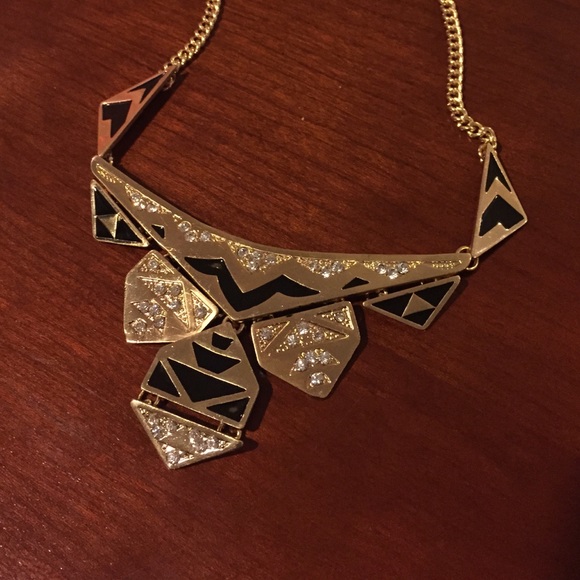🎀Glamorous Aztec Necklace - Picture 2 of 2