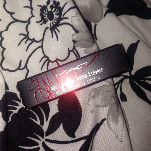 MAC Viva Glam Rihanna 2 ✨