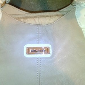 Hand bag