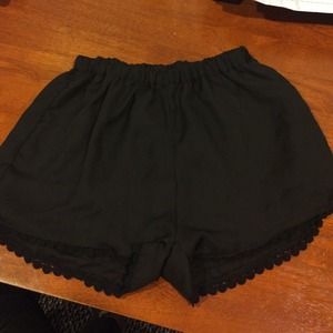 Brandy Melville black shorts!