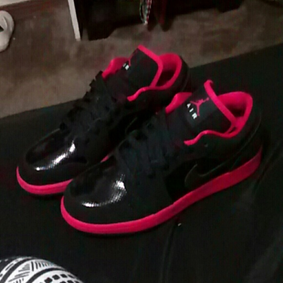 NWT Black and Pink Air Jordans