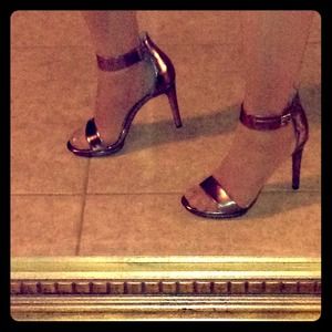 Silver Ankle Strap high heeled Dress Sandal 💕👠💋