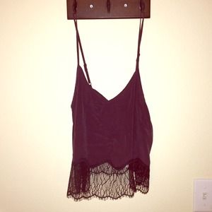 🔥NWT Aritzia Silk Lace Trim Cami 🔥