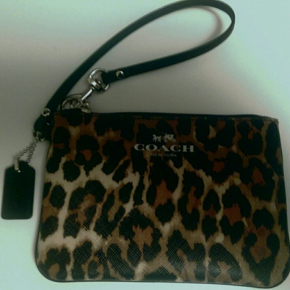 NEW! - Coach leopard print wristlet
