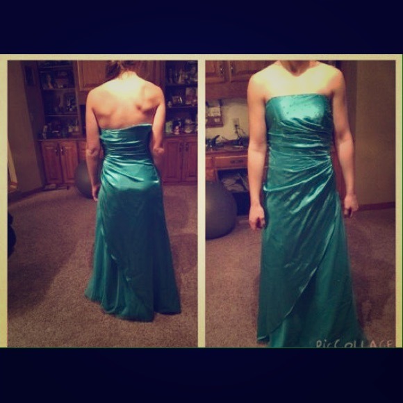 Prom dresses - Picture 1 of 1