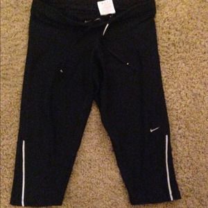 Nike yogas