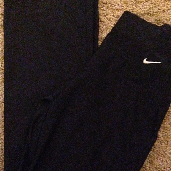 Nike yogas