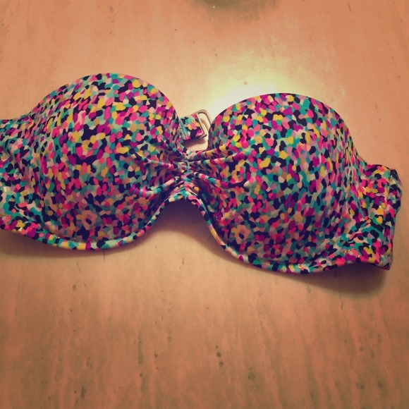 Victoria's Secret Other - Victoria's Secret Swimwear top 32C