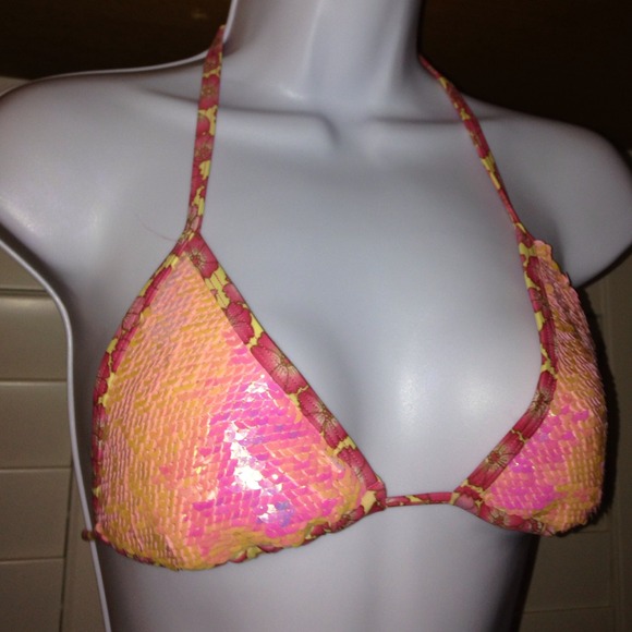 🎀Victoria's Secret Pink sequin bathing suit top M
