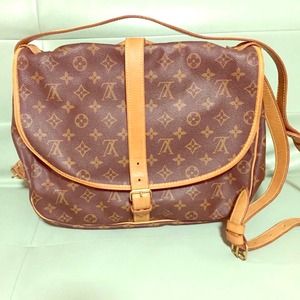 Authentic Louis Vuitton Saumur 35! ===SOLD===