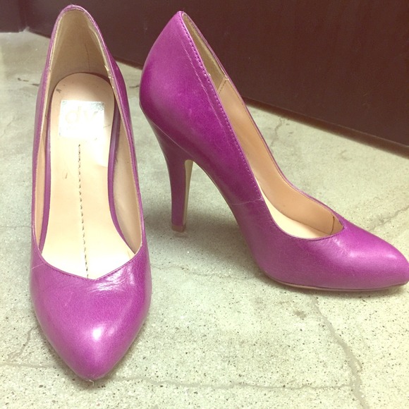 DV by Dolce Vita fuchsia pumps sz 6