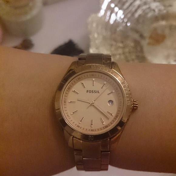 Offers welcome - Fossil rose gold watch