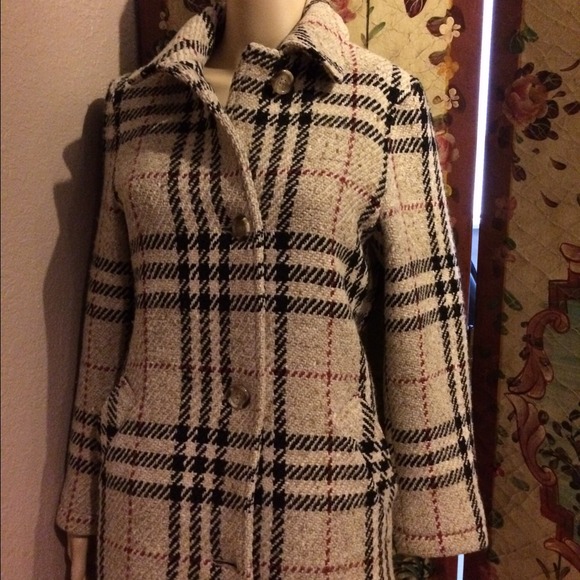 Sold 💋💋💋Authentic Burberry Signature Lambswool