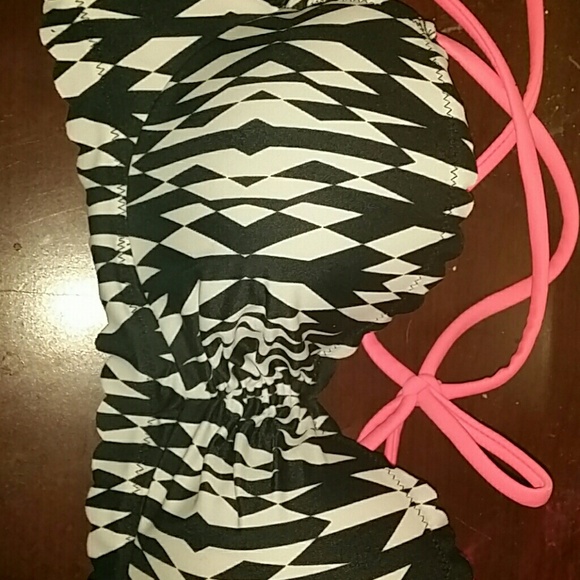 Swimsuit top - Picture 3 of 3