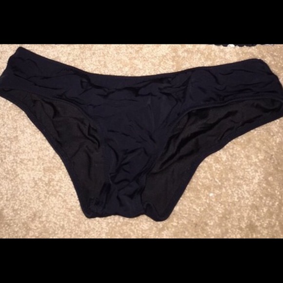 Black cheeky bikini bottoms