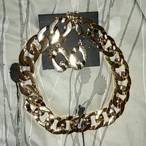 Necklace Set w/ pierced earrings