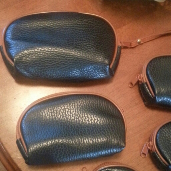 WRISTLET WITH FOUR MATCHING SMALL BAGS - Picture 2 of 3