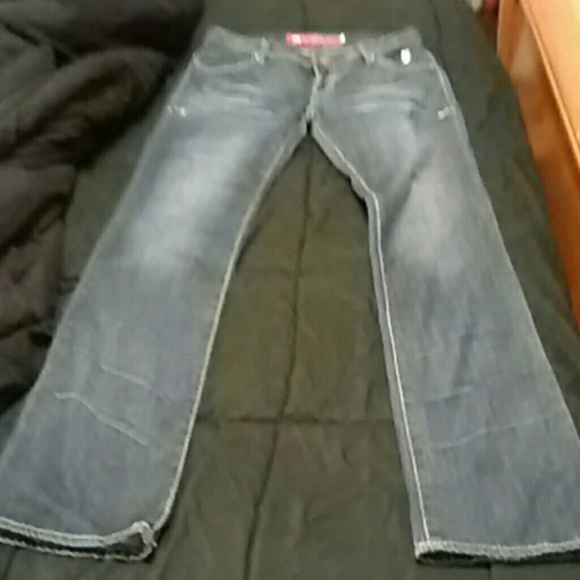 Sz 9/10 Apple Bottoms Jeans
