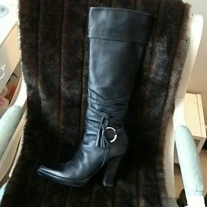 Vince Camuto Western Style Boots