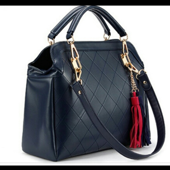 Lala - Picture 2 of 3