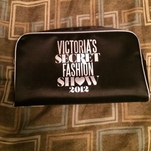 Victoria's Secret Travel Bag