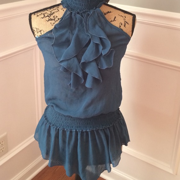 Classy & elegant choker top