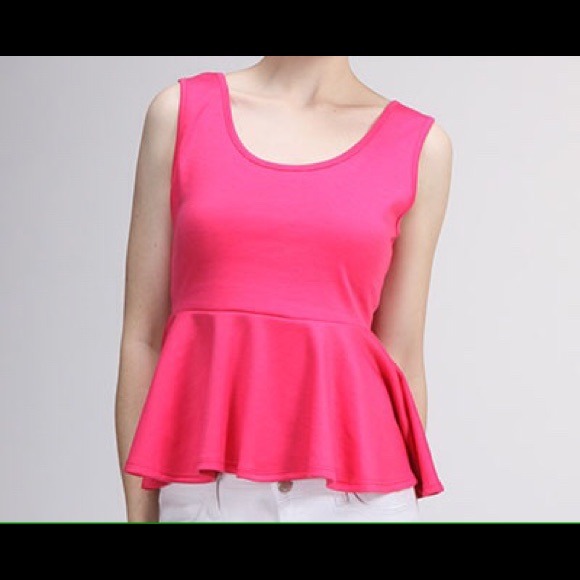 💄💋️BOUTIQUE FUCHSIA PEPLUM TOP ❤️ - Picture 4 of 4