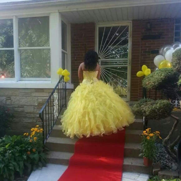Yellow (tweety bird) dress - Picture 2 of 3