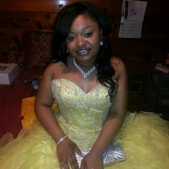 Yellow (tweety bird) dress - Picture 3 of 3