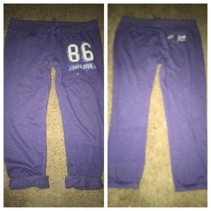 🔴LAST CHANCE🔴VS PINK love crop capri sweatpants