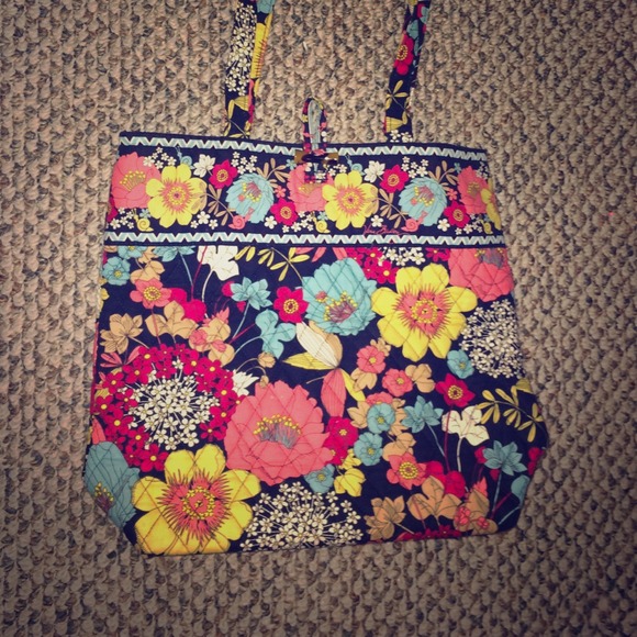 Vera Bradley tote bag