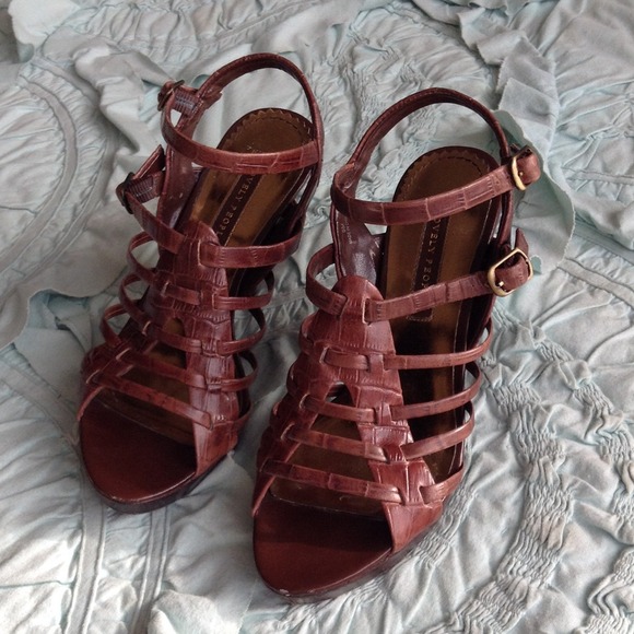 Lovely People Heel - Picture 1 of 4