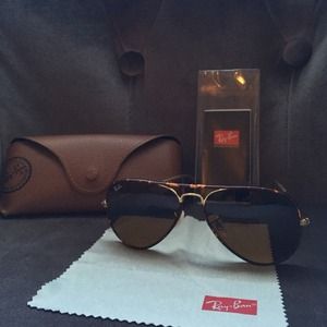 🌟Classic "Aviator" Ray-Ban!!!! 🌟"WORN ONCE"