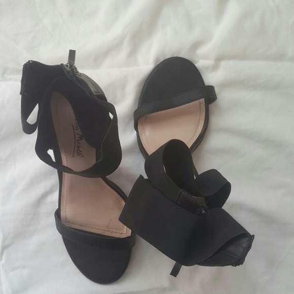 Black strapped comfortable heels