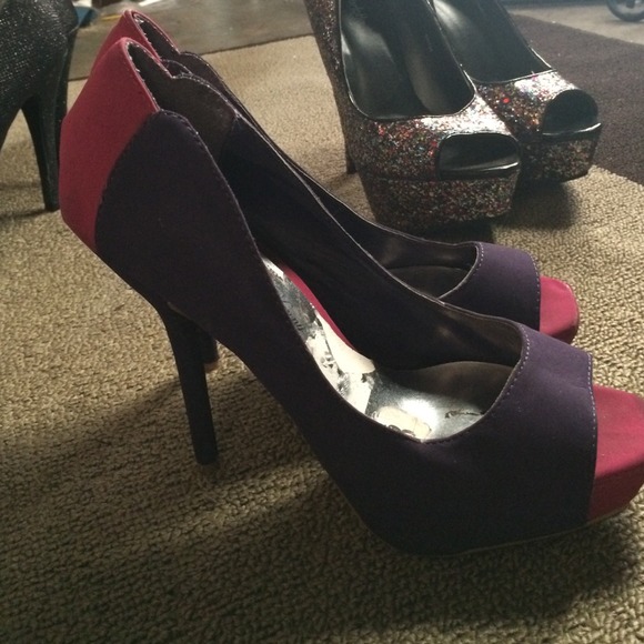 Penny loves Kenny heels