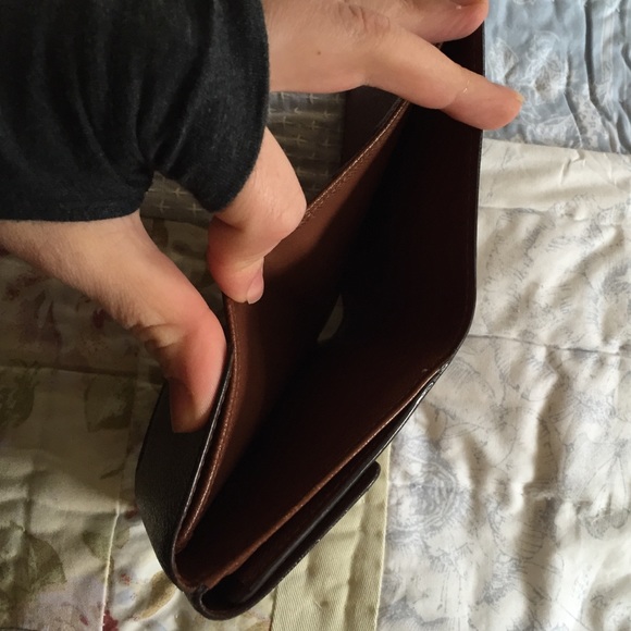 Extra Pics of LV Wallet
